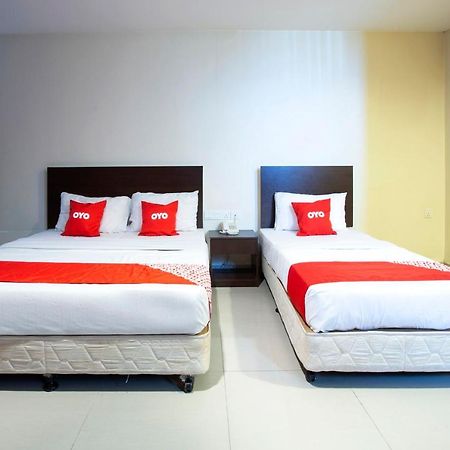 Oyo 89966 Green World Hotel @ Seri Putra Kajang Exterior photo