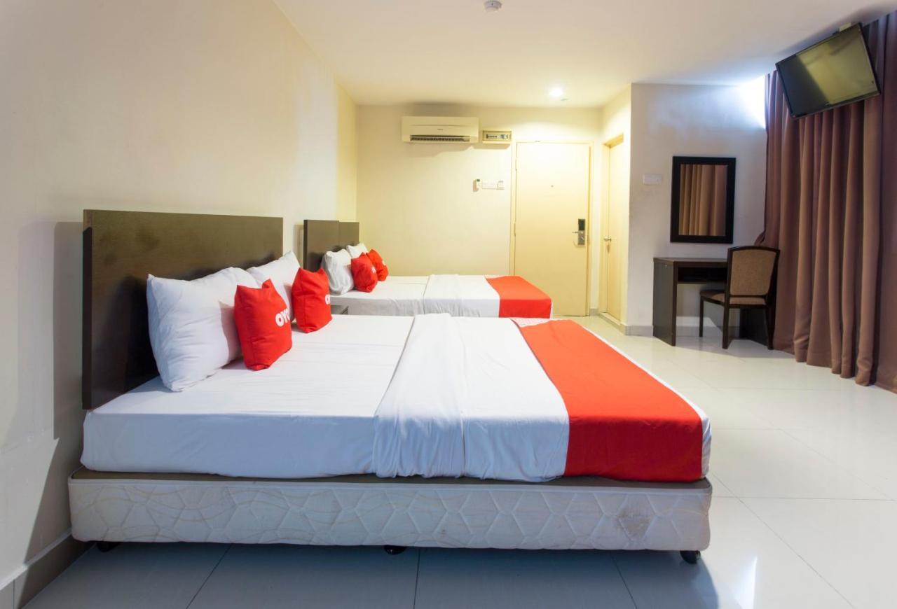 Oyo 89966 Green World Hotel @ Seri Putra Kajang Exterior photo