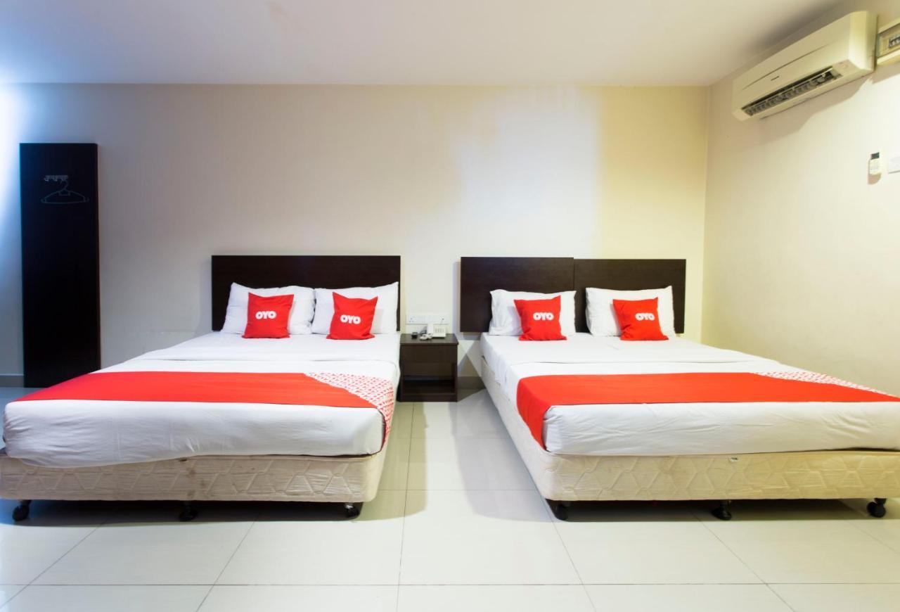 Oyo 89966 Green World Hotel @ Seri Putra Kajang Exterior photo